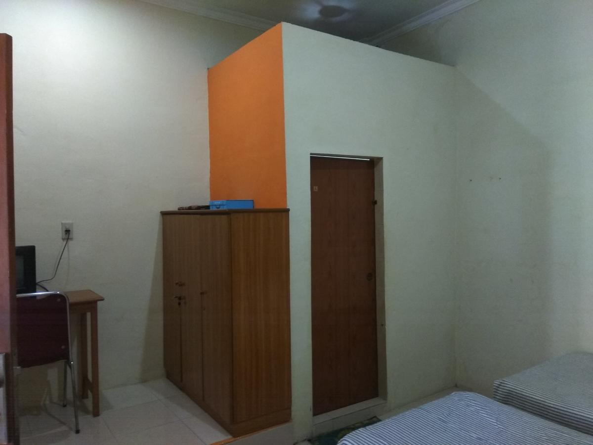 Hôtel Pondok Cemara à Medan Extérieur photo