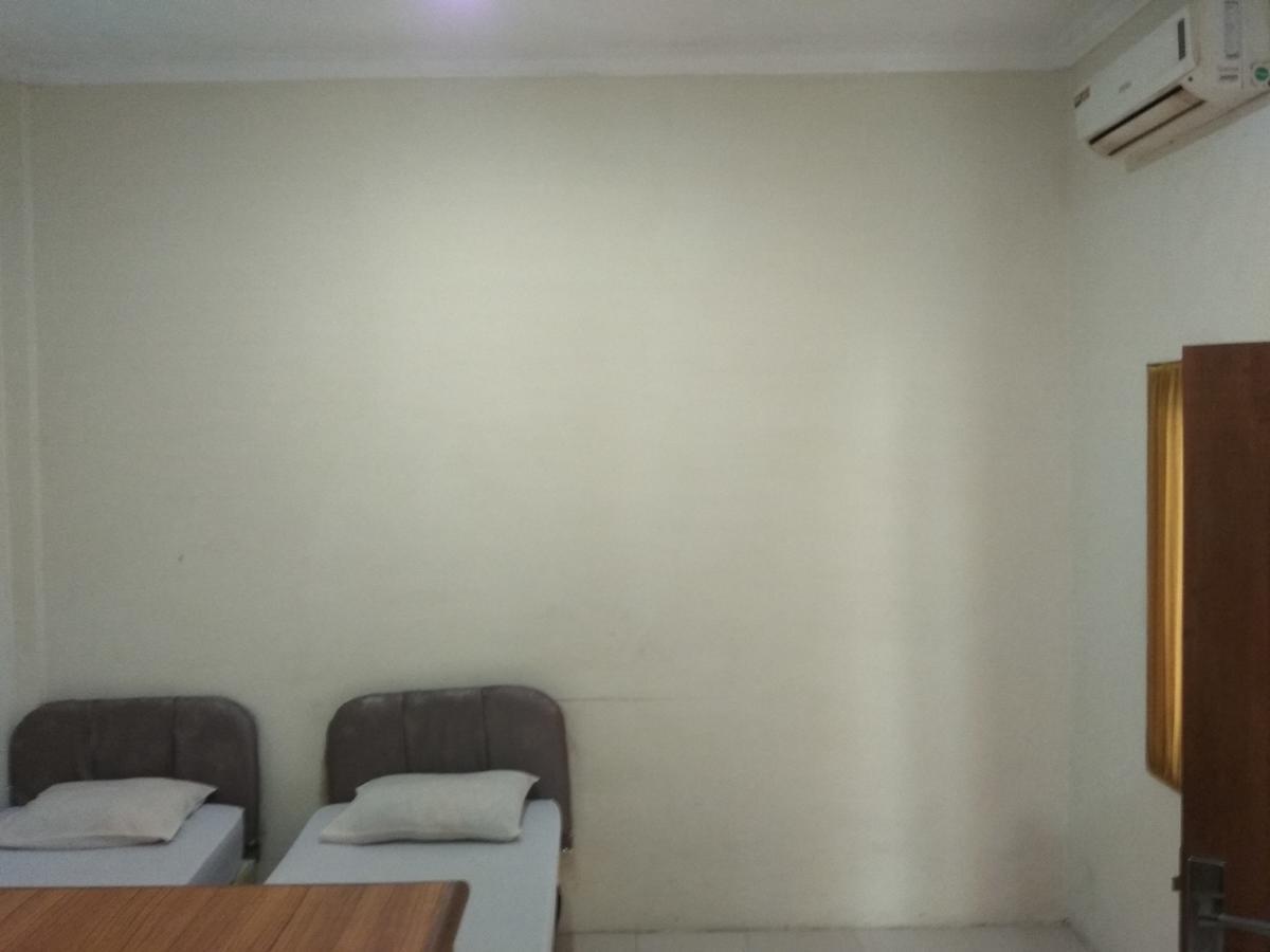 Hôtel Pondok Cemara à Medan Extérieur photo